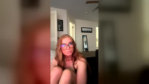 auriamist online show from February 12, 7:06 pm