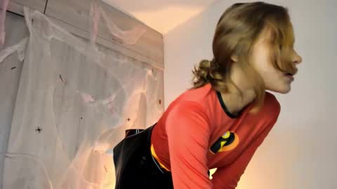 Sharith  online show from October 28, 1:50 am