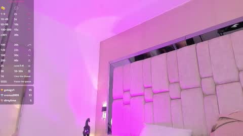 Aurora  online show from March 19, 7:41 pm