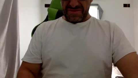 aussieguy59660 online show from May 10, 10:49 pm