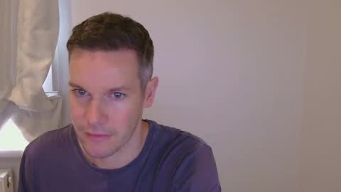 aussiesurfer0000 online show from February 18, 1:43 am