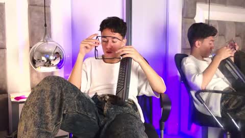 austinreeds online show from June 7, 6:46 pm
