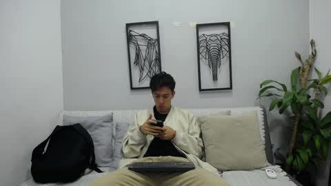 austinreeds online show from November 24, 12:26 pm