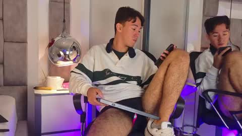 austinreeds online show from April 22, 4:25 pm