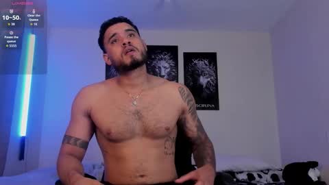 AustinTorres  online show from November 11, 12:35 am