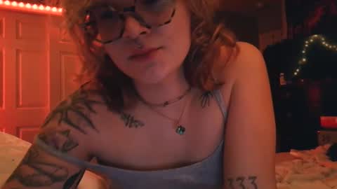 Autie 3 online show from March 1, 4:28 am