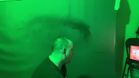 Snapshot of auz1812 chatting on November 6, 4:37 am Auz online show from November 6, 4:37 am