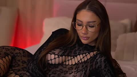 Ava online show from February 18, 2:27 am