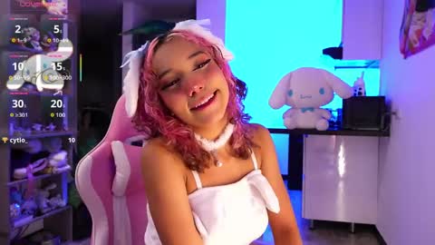 AVA online show from April 14, 2:26 am