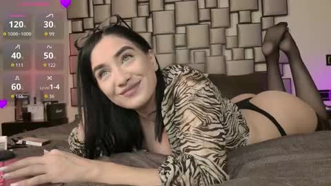 Ava Luna online show from February 20, 6:37 am