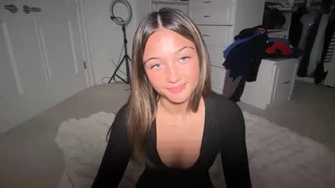 avaowenss online show from November 13, 2:03 am