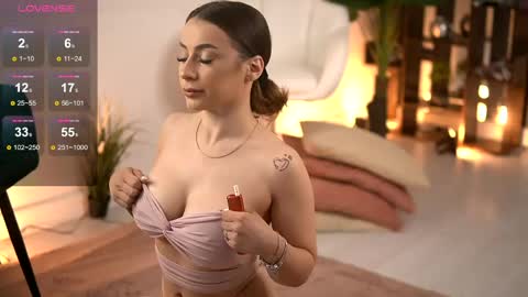 AvaReed online show from April 17, 4:04 am