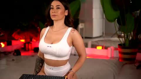AvaReed online show from June 21, 4:19 am