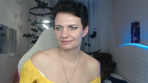 avasaturnian online show from October 30, 5:24 pm