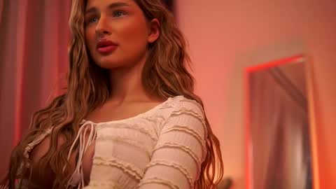 Carina online show from March 6, 1:58 am