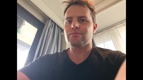 averagejoe2025 online show from October 15, 12:47 am