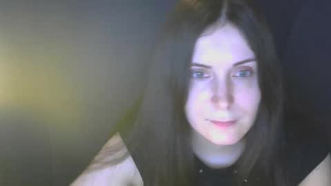 avialenne online show from March 27, 5:58 pm