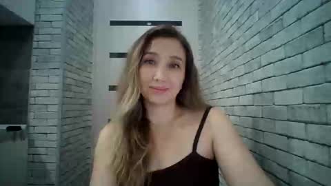 avinelra online show from March 30, 3:56 pm