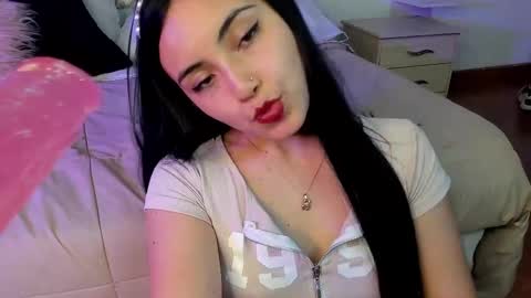 AvniWolf online show from December 14, 2:22 am