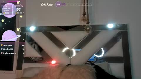 AvniWolf online show from December 18, 7:04 am