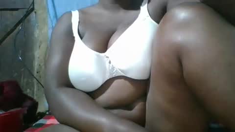 avril254 online show from March 22, 1:59 pm