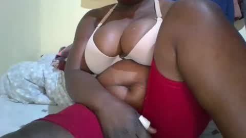 avril254 online show from November 28, 7:59 am