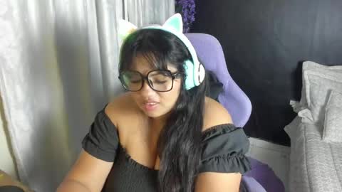 avrilrizox online show from May 30, 6:23 am