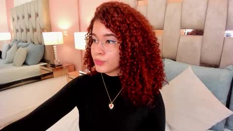 Avril  online show from January 11, 12:55 pm