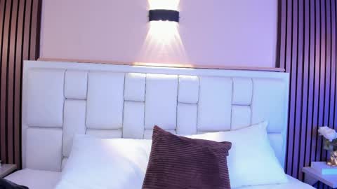 Avy  online show from April 18, 11:34 am