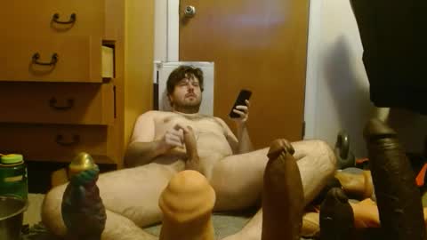 awizr online show from March 12, 11:30 pm