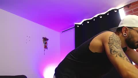 Independiente Model online show from December 1, 6:06 pm