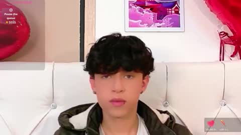 Axel Evanss online show from March 10, 1:26 pm