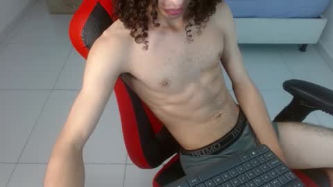 Axel online show from February 22, 12:25 am