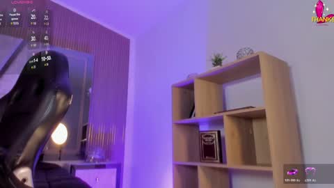 axel_grey_ online show from June 6, 12:33 pm