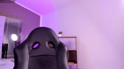 axel_grey_ online show from January 15, 12:14 pm