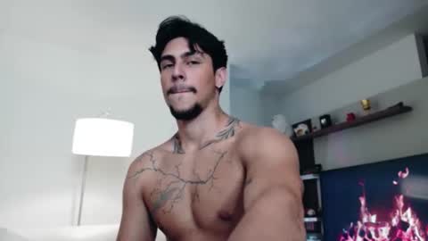 axelblack7 online show from May 15, 8:23 am