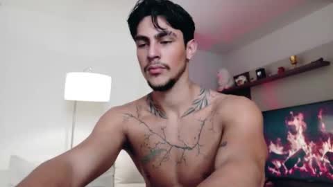 axelblack7 online show from May 17, 4:22 am