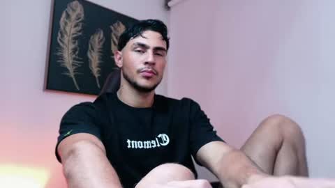 axelblack7 online show from August 4, 9:05 am