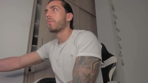 axelblaze_1 online show from March 28, 12:28 pm