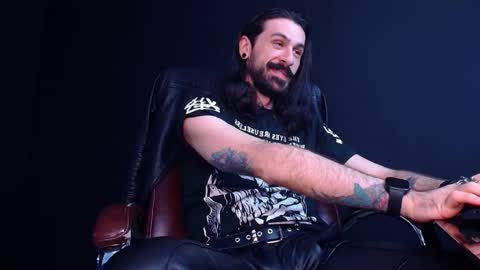 AxelColton online show from November 6, 11:35 am