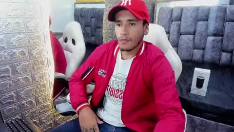 Axell Cross2 online show from February 9, 7:19 pm