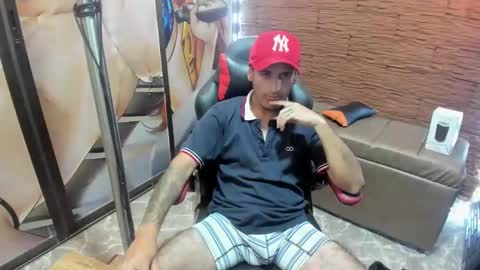 Axell Cross2 online show from January 27, 7:35 pm