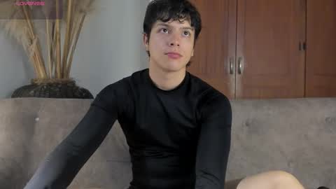 Axel Raven online show from December 17, 1:51 pm