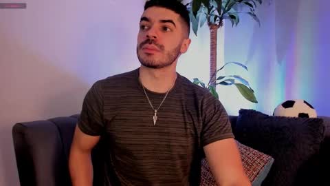 Axel Thompsom online show from December 16, 12:00 pm