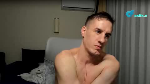 Axl online show from February 17, 3:27 am