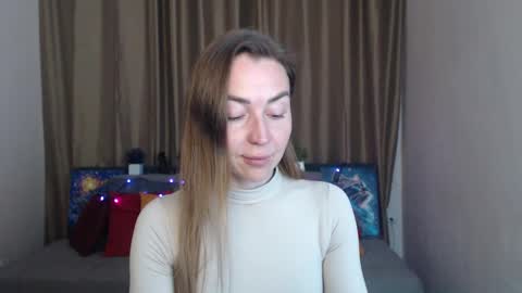 Jully online show from March 10, 9:29 pm