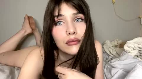 Snapshot of ayaderen chatting on January 16, 10:02 pm  im Aya welcome to my room  online show from January 16, 10:02 pm