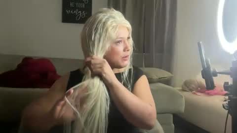 Erinn online show from April 21, 1:53 am