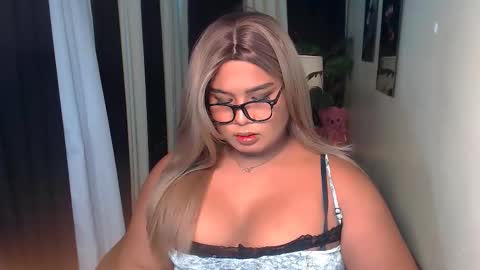 AYESHA online show from December 18, 4:13 pm