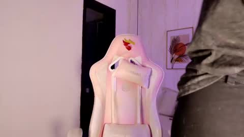 Ayleen online show from September 29, 12:15 pm